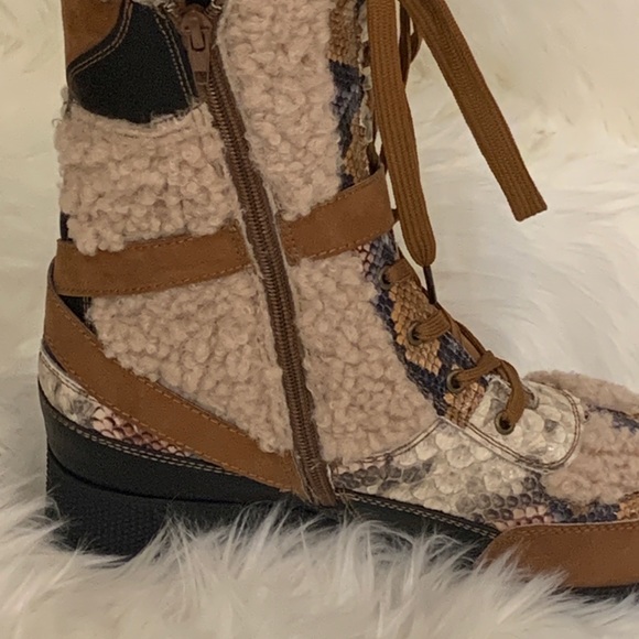 Trendy and stylish combat boot - Picture 6 of 6